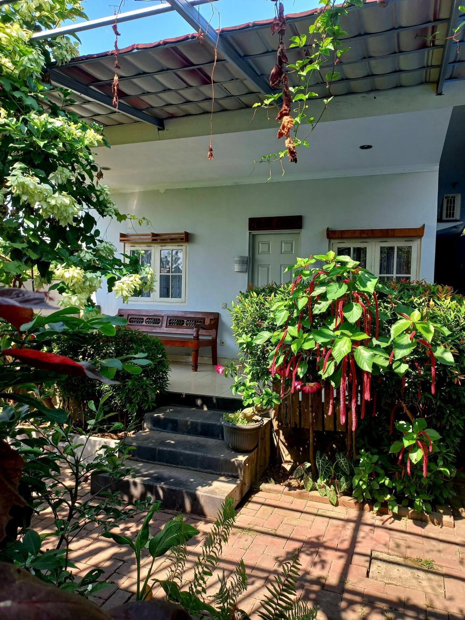 Hotel Omah Cepit Exterior photo